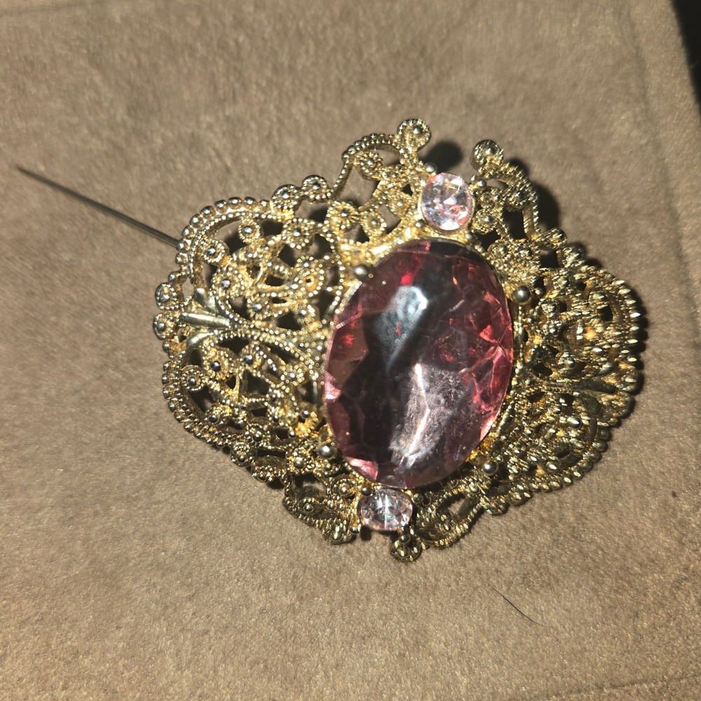 Vintage Czech Gold Tone Filigree Faux Amethyst Brooch / Pendant Victorian Style - Picture 5 of 7